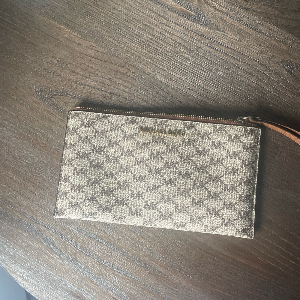 Michael Kors Tan and Brown Interior Bag